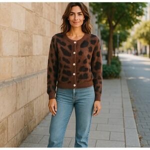 Threaded Leaf  Cardigan Womens Size M Brown Leopard Print Fuzzy Cozy Chic New